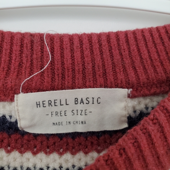 Cropped Sweater - Picture 3 of 3